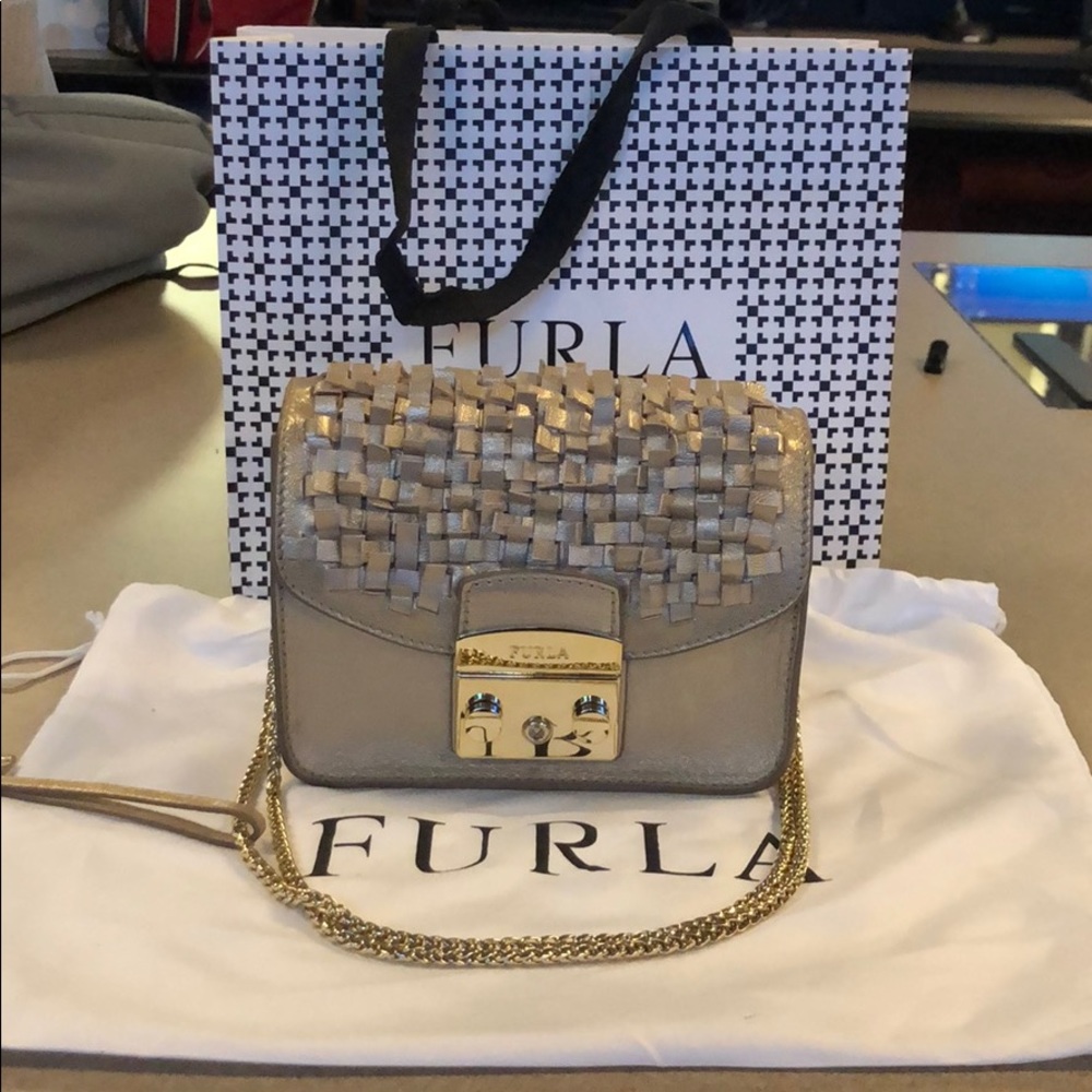 Gold woman’s leather purse